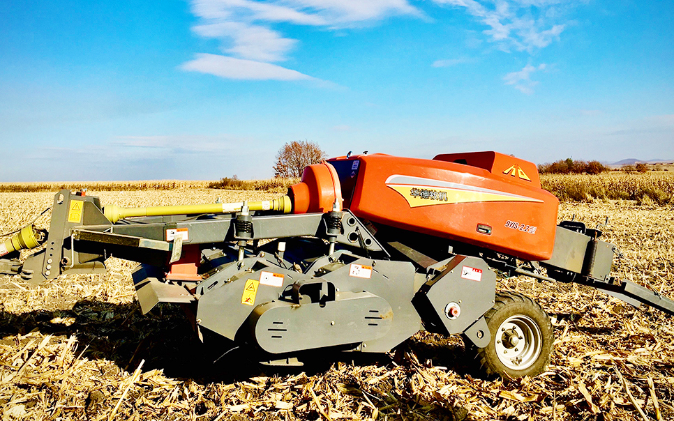 標(biāo)題：9YJS-2.2雙刀軸秸稈切割揉碎方捆壓捆機(jī)
瀏覽次數(shù)：89
發(fā)表時間：2023-12-12